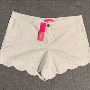 Lilly Pulitzer white buttercup Women's Shorts size 16